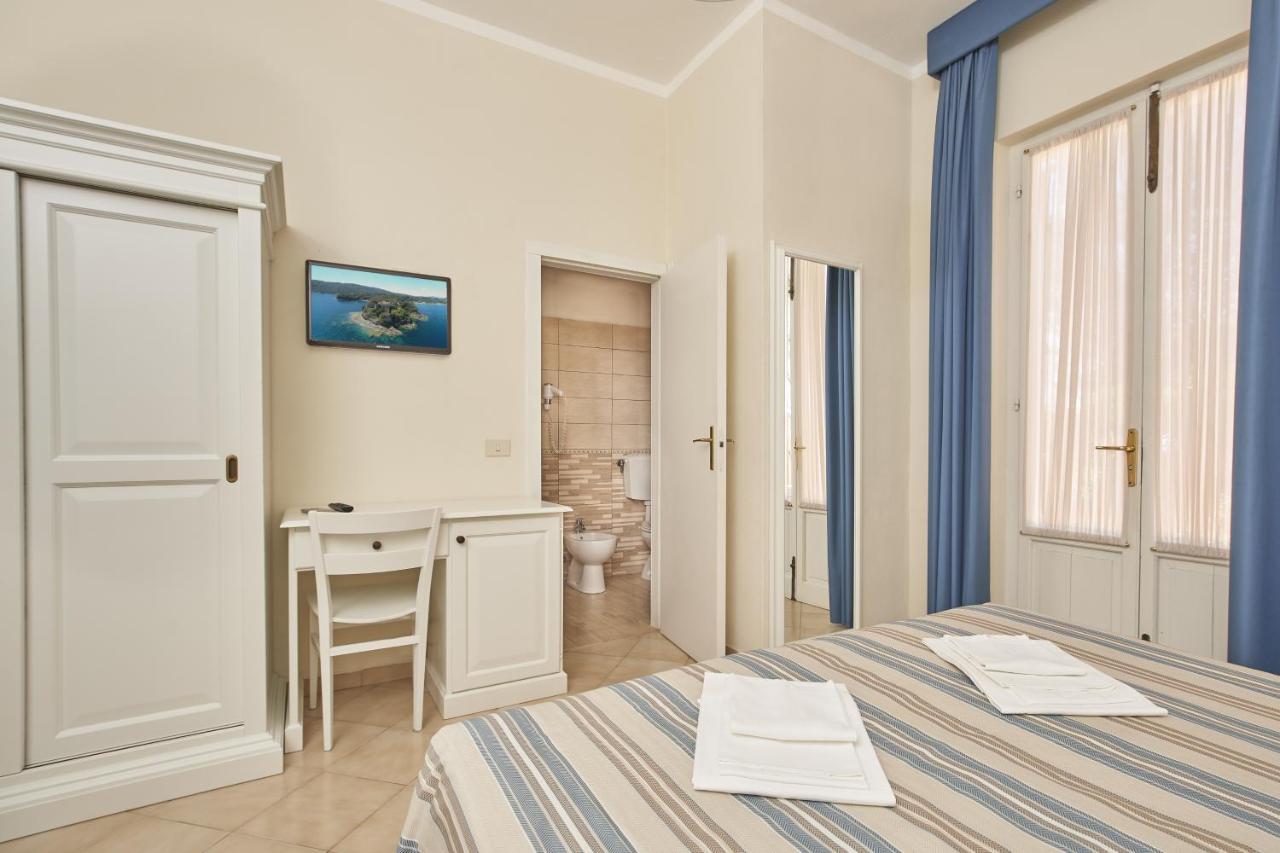 Hotel Villa Rodriguez Capoliveri  Eksteriør bilde